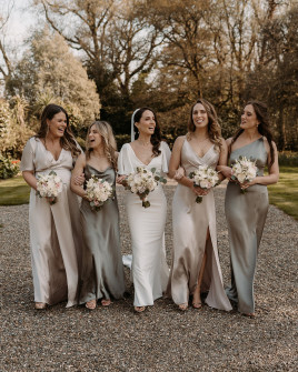 weddings-at-marlfield-house-bridesmaids